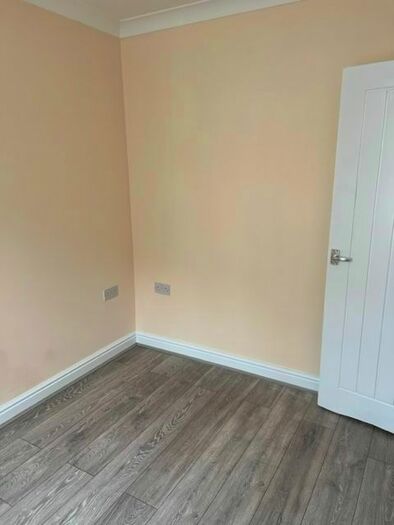 3 Bedroom Terraced House To Rent In West Street, Gillingham, ME7