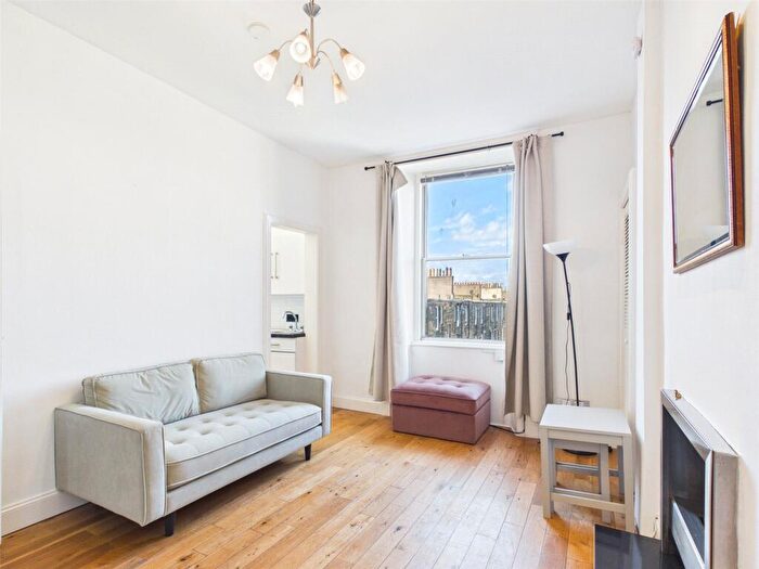 1 Bedroom Apartment To Rent In Marionville Road, Meadowbank, Edinburgh, EH7