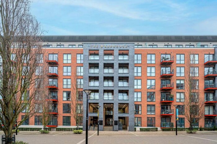 2 Bedroom Flat To Rent In No Street, Woolwich, London, SE18