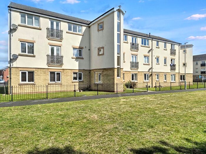 2 Bedroom Flat For Sale In Taku Court, Blyth, NE24