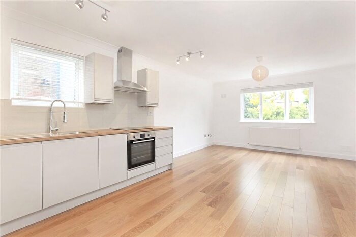 1 Bedroom Flat To Rent In Rusham Road, Battersea, SW12