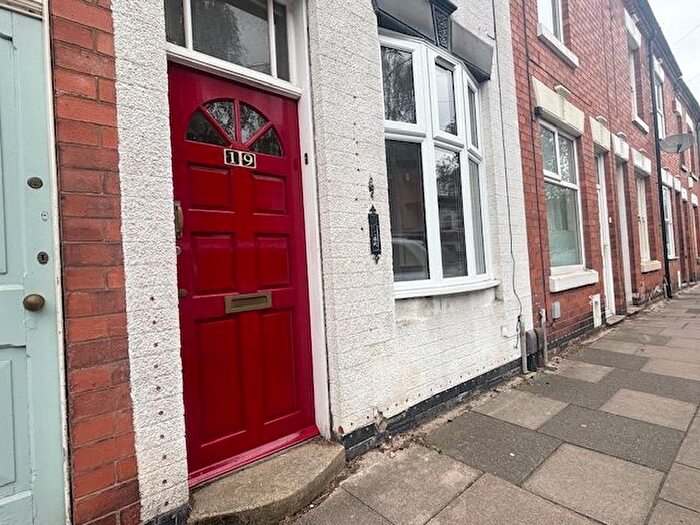 2 Bedroom Property To Rent In West Avenue, Leicester, LE2