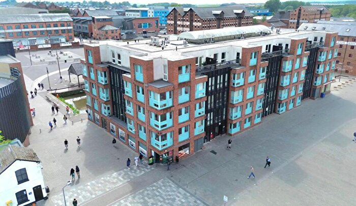 2 Bedroom Apartment For Sale In Barge Arm, Gloucester Docks, GL1