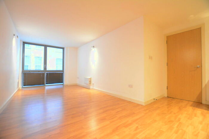 2 Bedroom Apartment To Rent In The Hicking Building, Queens Road, NG2