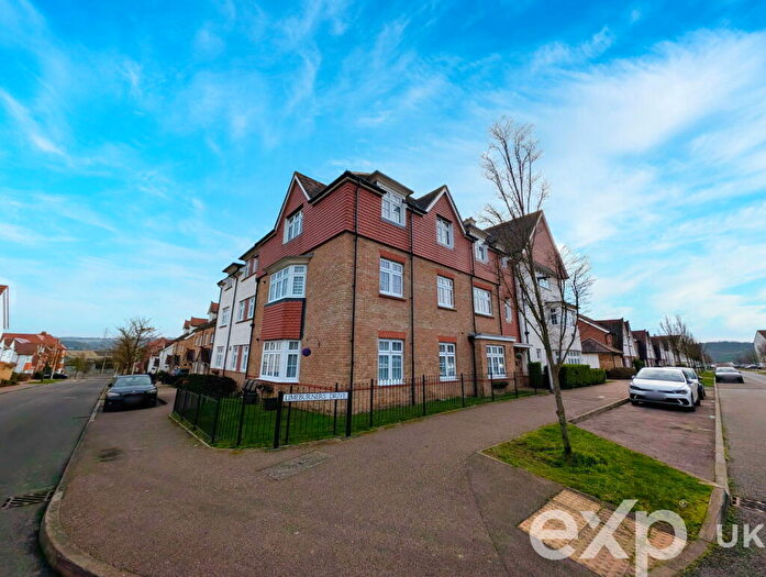 2 Bedroom Flat For Sale In Limeburners Drive, Halling, Rochester, ME2