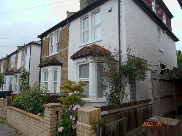 1 Bedroom Property To Rent In Balmoral Road, Kingston Upon Thames, KT1