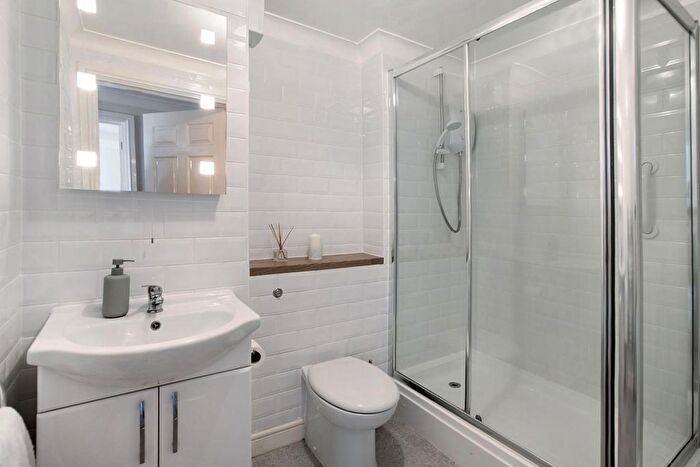 1 Bedroom Flat For Sale In Marine Parade, Shaldon, Teignmouth, TQ14