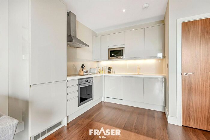 1 Bedroom Flat For Sale In Avalon Point - Orchard Wharf, Tower Hamlets, E14