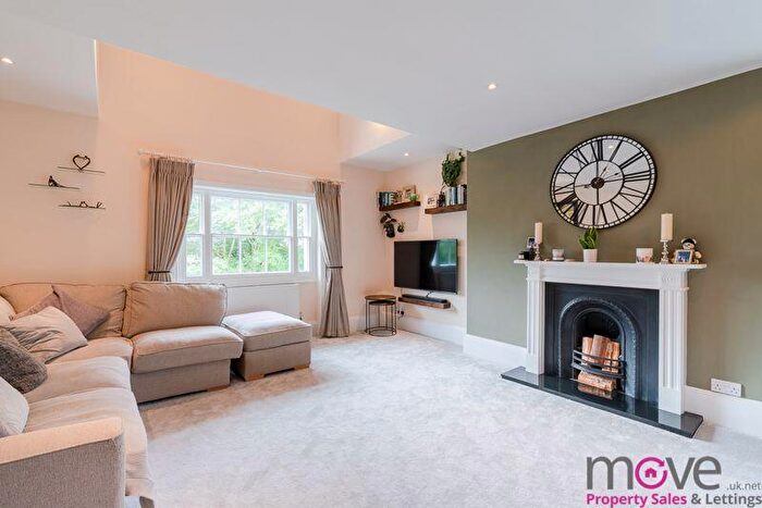 2 Bedroom Apartment To Rent In Albert Road, Cheltenham, GL52