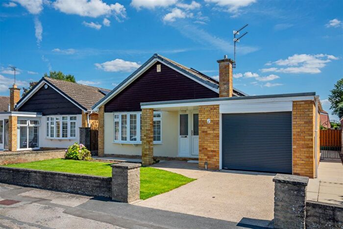 3 Bedroom Bungalow To Rent In Connaught Way, Huntington, York, YO32