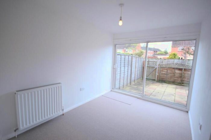 3 Bedroom Property To Rent In Norelands Drive, Burnham, Slough, SL1