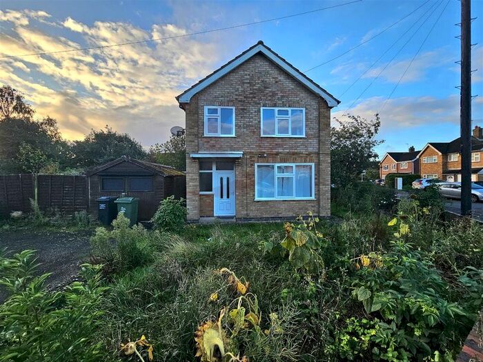 3 Bedroom Semi-Detached House To Rent In Briargate Drive, Birstall, Leicester, LE4