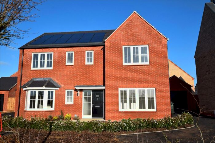 4 Bedroom Detached House To Rent In Wenlock Drive, Bicester, Oxfordshire, OX26