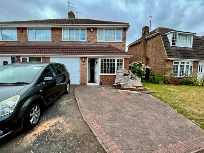 3 Bedroom Property To Rent In Spring Parklands, Dudley, DY1