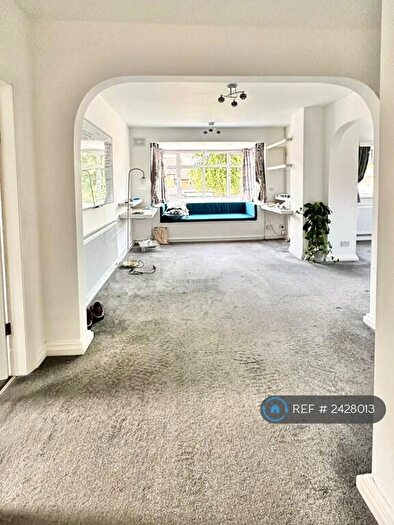 2 Bedroom Flat To Rent In Warwick Road, Solihull, B91