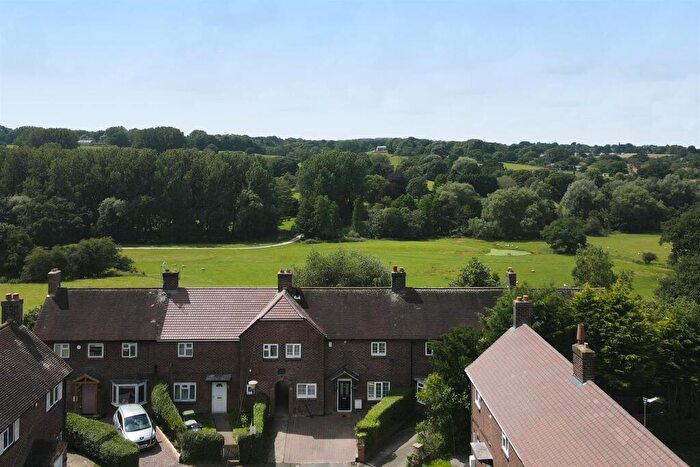 3 Bedroom Terraced House To Rent In The Fold, Prestbury, Cheshire, SK10