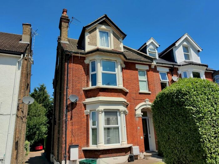 Studio To Rent In Cedar Road, Sutton, SM2