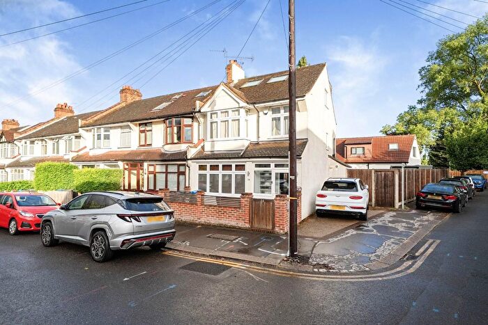 4 Bedroom End Of Terrace House To Rent In Lynwood Gardens, Croydon, CR0