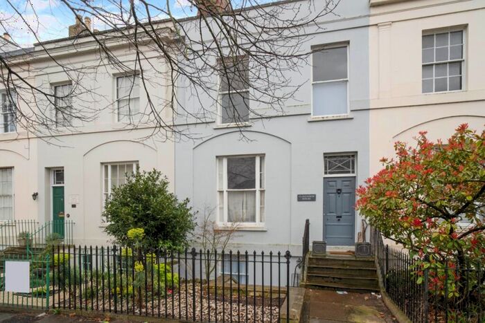 1 Bedroom Apartment To Rent In Clarence Road Cheltenham, GL52
