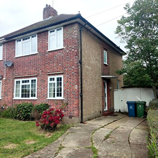 3 Bedroom Semi-Detached House To Rent In Eastern Avenue, Pinner, HA5