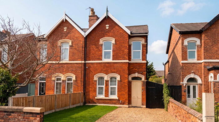 3 Bedroom Semi-Detached House For Sale In Poulton Road, Southport, PR9