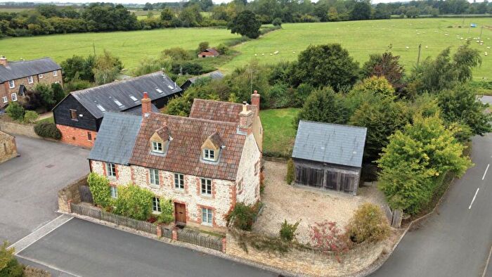 5 Bedroom Detached House For Sale In Silver Street, Fernham, Faringdon, Oxfordshire, SN7