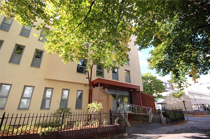 2 Bedroom Flat To Rent In Oriel Road, Cheltenham, GL50