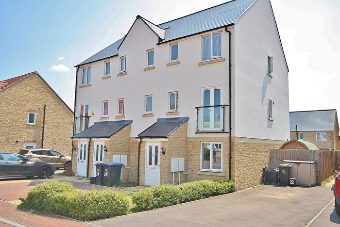 3 Bedroom End Of Terrace House For Sale In Rayson Lane, Witney, OX29