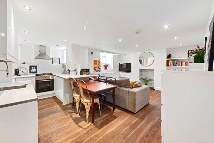 2 Bedroom Flat For Sale In Highgate High Street, Highgate, London, N6