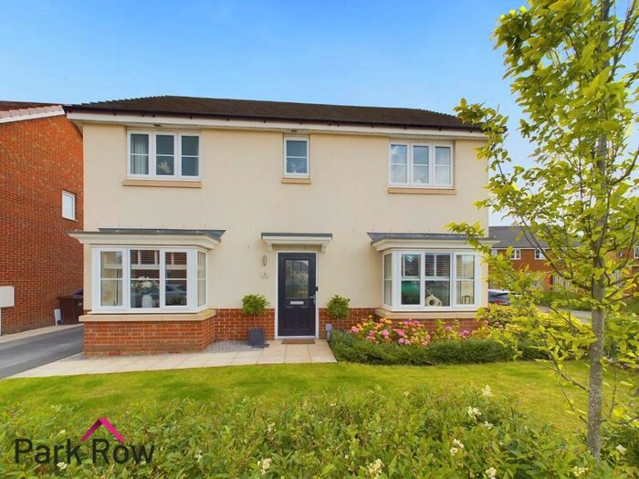 5 Bedroom Detached House For Sale In Admiral Way, Sherburn In Elmet, LS25
