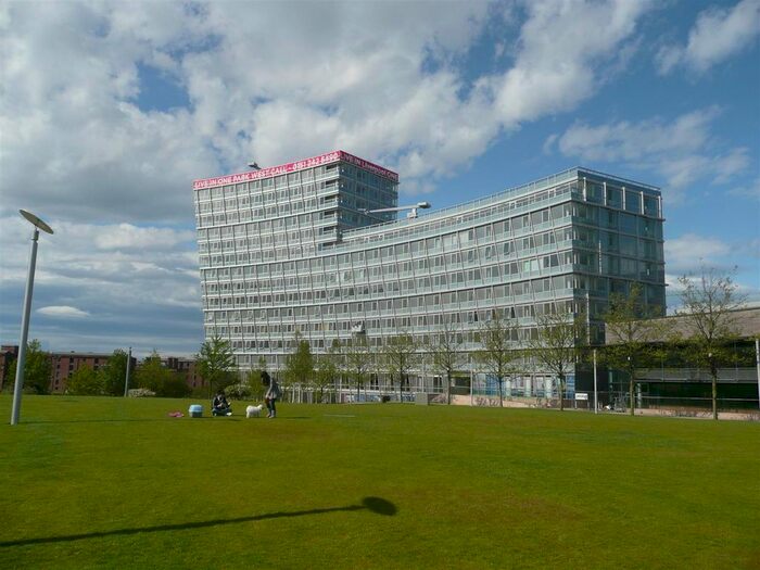 2 Bedroom Flat To Rent In Strand Street, Liverpool, L1