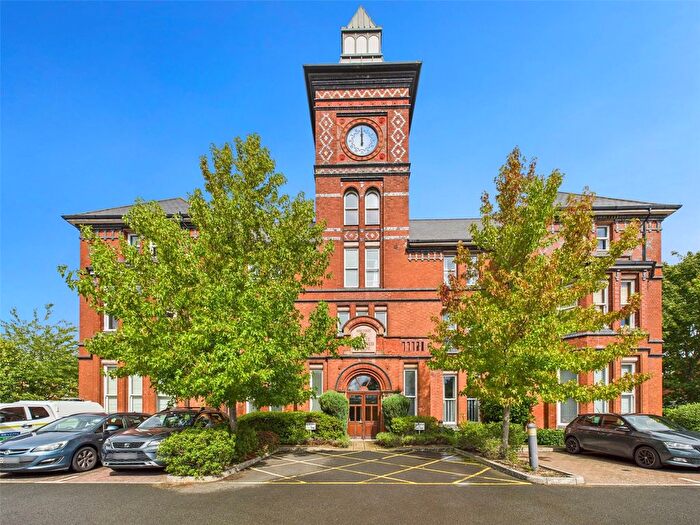 2 Bedroom Flat For Sale In Huckley Field, Abbeymead, Gloucester, Gloucestershire, GL4