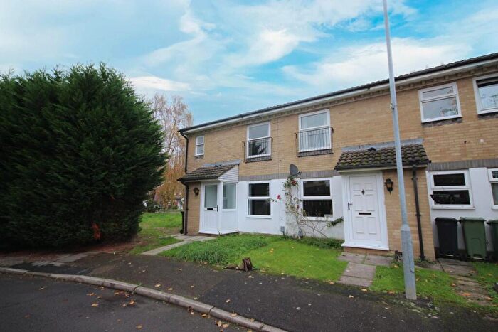 1 Bedroom Maisonette For Sale In Waterloo Close, Penylan, Cardiff, CF23