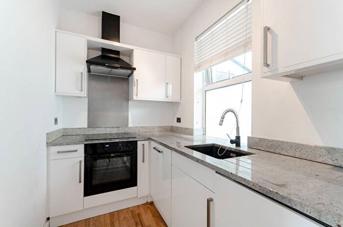 1 Bedroom Flat To Rent In Waldegrave Road, Crystal Palace, London, SE19