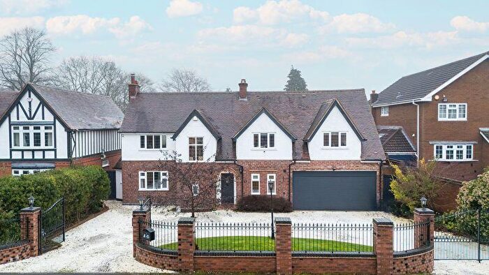 5 Bedroom Detached House For Sale In Sherifoot Lane, Four Oaks, B75