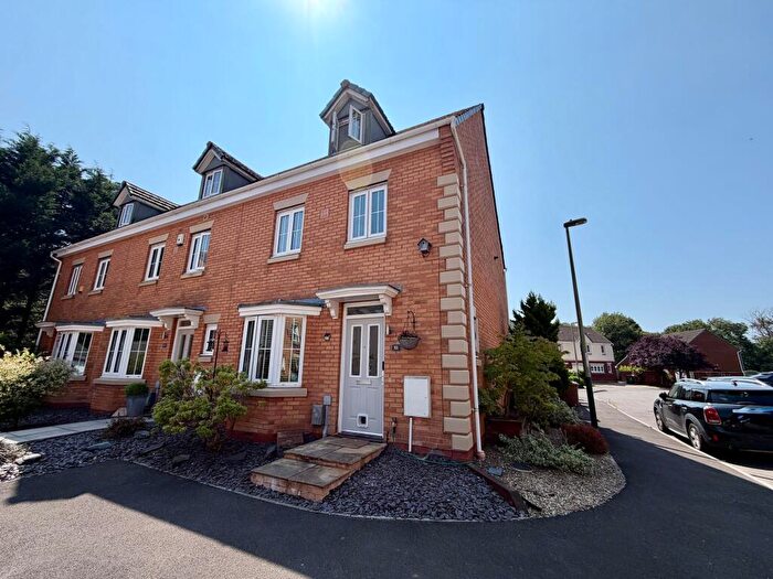 4 Bedroom Terraced House For Sale In Mill Court, Crumlin, NP11