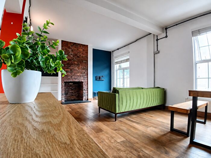 1 Bedroom Apartment For Sale In Westgate Street, Cardiff, CF10
