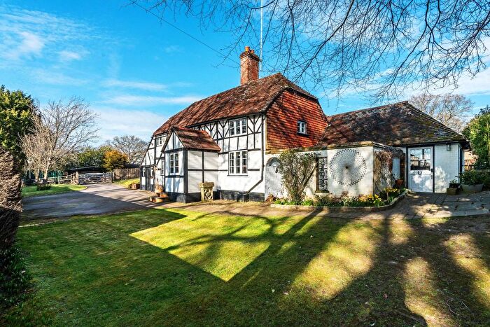 3 Bedroom Detached House For Sale In Guildford Road, Loxwood, Billingshurst, West Sussex, RH14