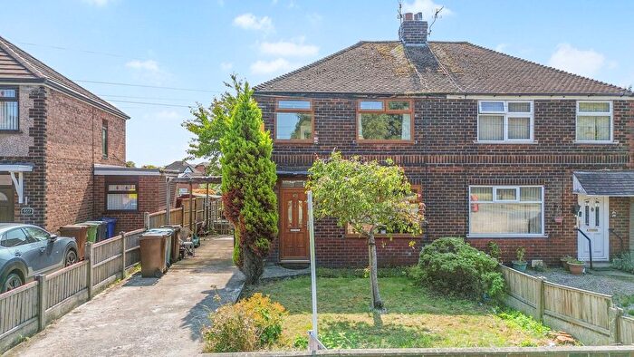 3 Bedroom Semi-Detached House For Sale In St. Helens Road, Leigh, WN7