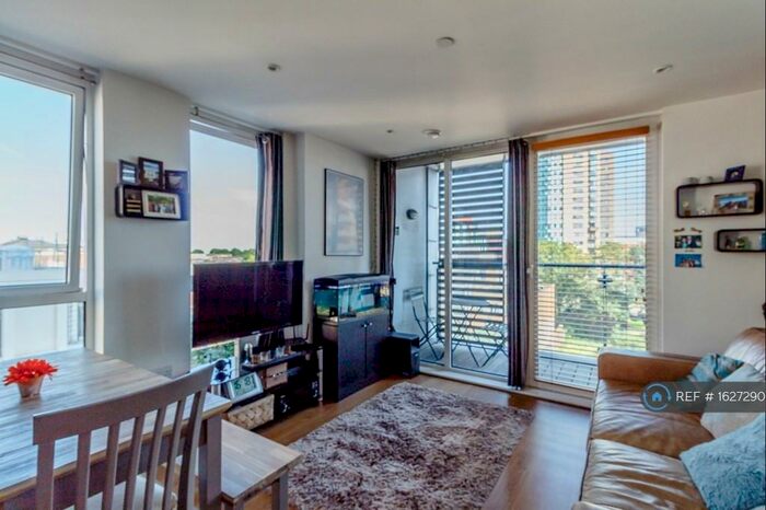 2 Bedroom Flat To Rent In Ward Road, London, E15