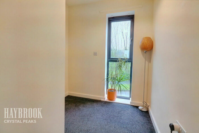 3 Bedroom End Of Terrace House For Sale In Silkstone Road, Hackenthorpe, S12