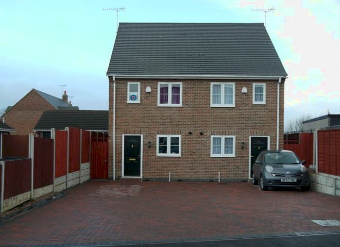 3 Bedroom Semi-Detached House To Rent In Bernard Street, Woodville, DE11