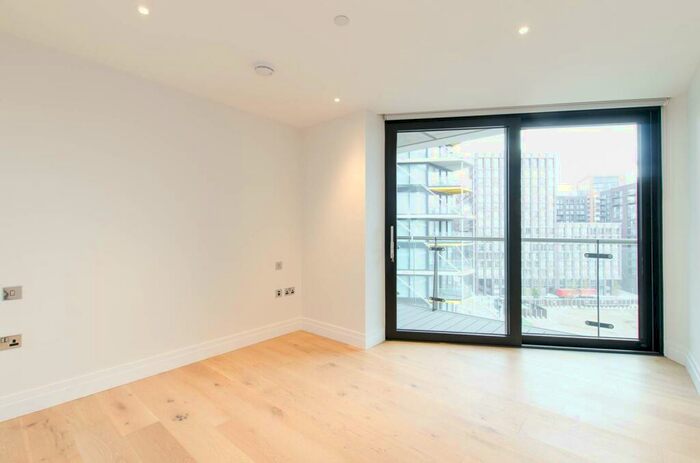 3 Bedroom Flat To Rent In Riverlight Quay, Wandsworth, London, SW11