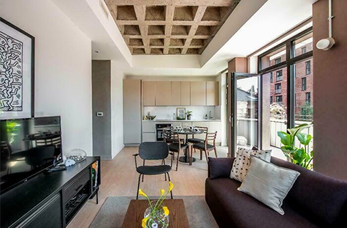 2 Bedroom Apartment To Rent In Kampus, Apt, Aytoun Street, Manchester, Greater Manchester, M1