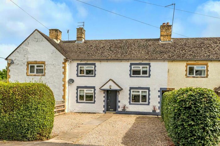 3 Bedroom Terraced House For Sale In Long Compton, Warwickshire, CV36