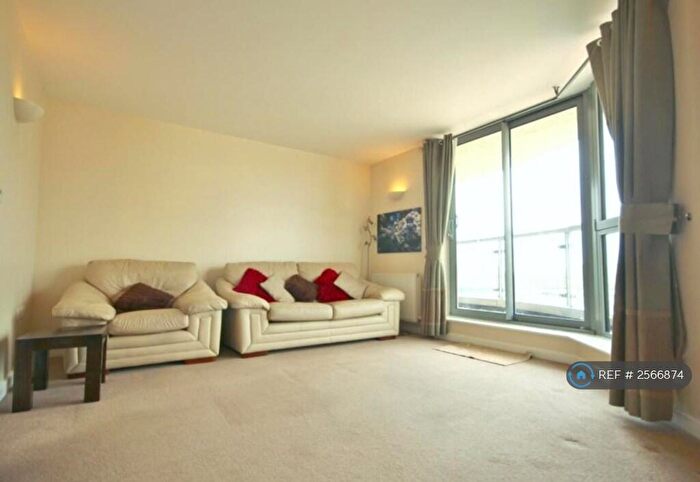 1 Bedroom Flat To Rent In Mercury Gardens, Romford, RM1