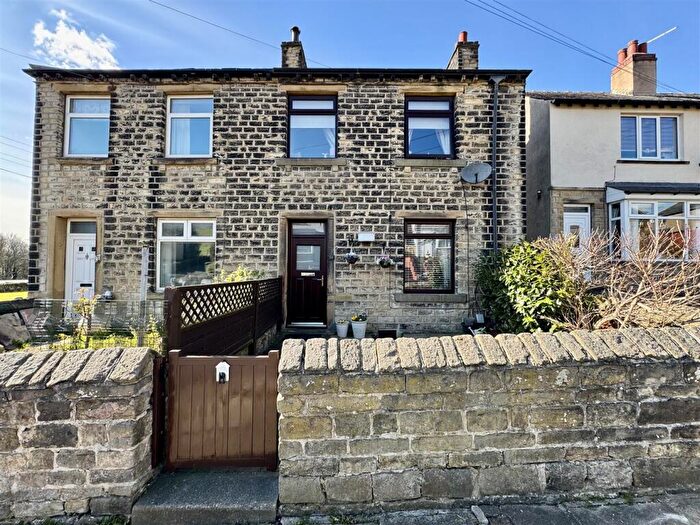 2 Bedroom Character Property For Sale In Hall Bower Lane, Hall Bower, Huddersfield, HD4