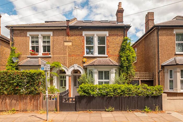 4 Bedroom Semi-Detached House For Sale In Bonner Hill Road, Kingston Upon Thames, KT1