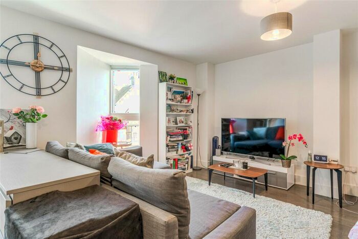 1 Bedroom Apartment For Sale In Regent Place, Sycamore Road, Amersham, Buckinghamshire, HP6