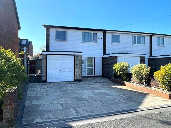 3 Bedroom End Of Terrace House For Sale In Kew Drive, Davyhulme, Manchester, M41